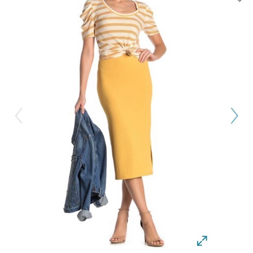 Ribbed knit midi skirt with slit
